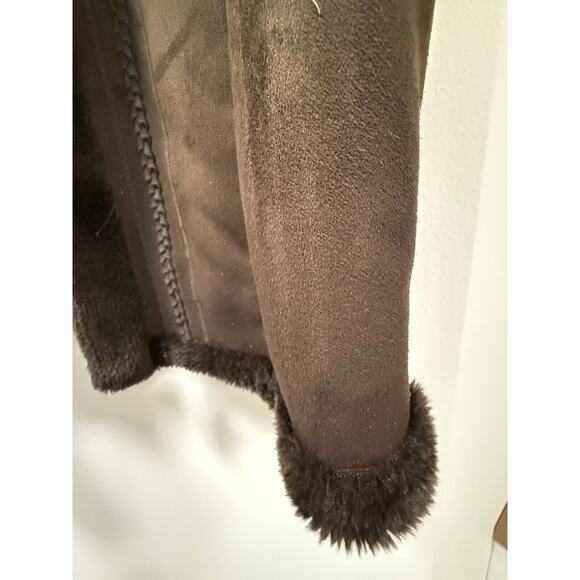 Tribal Jeans Faux Fur Sleeveless Vest Brown With Braided Detail‎ Size XL - Picture 4 of 9